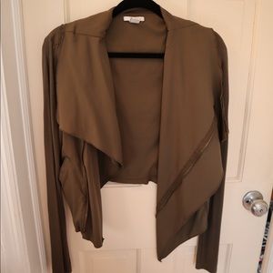 Bar III cropped army green sweater